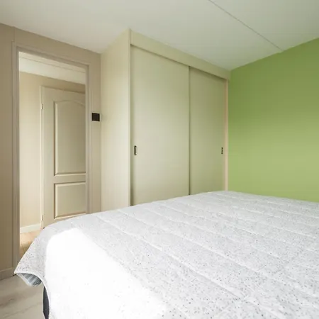 49, Efteling - Beekse Bergen - Dog Friendly *