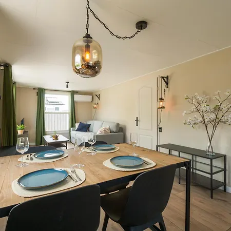 49, Efteling - Beekse Bergen - Dog Friendly Chalet