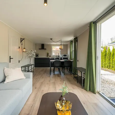 49, Efteling - Beekse Bergen - Dog Friendly Chalet Oisterwijk