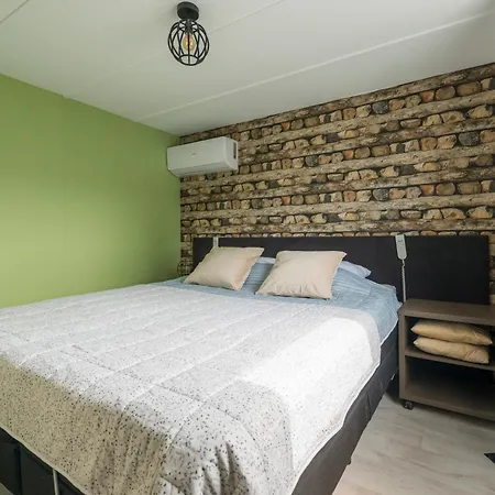 49, Efteling - Beekse Bergen - Dog Friendly * Oisterwijk