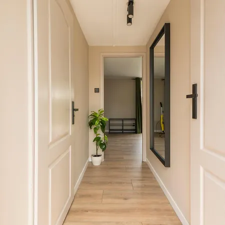 49, Efteling - Beekse Bergen - Dog Friendly Chalet *