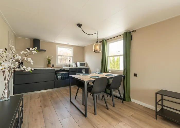 49, Efteling - Beekse Bergen - Dog Friendly *